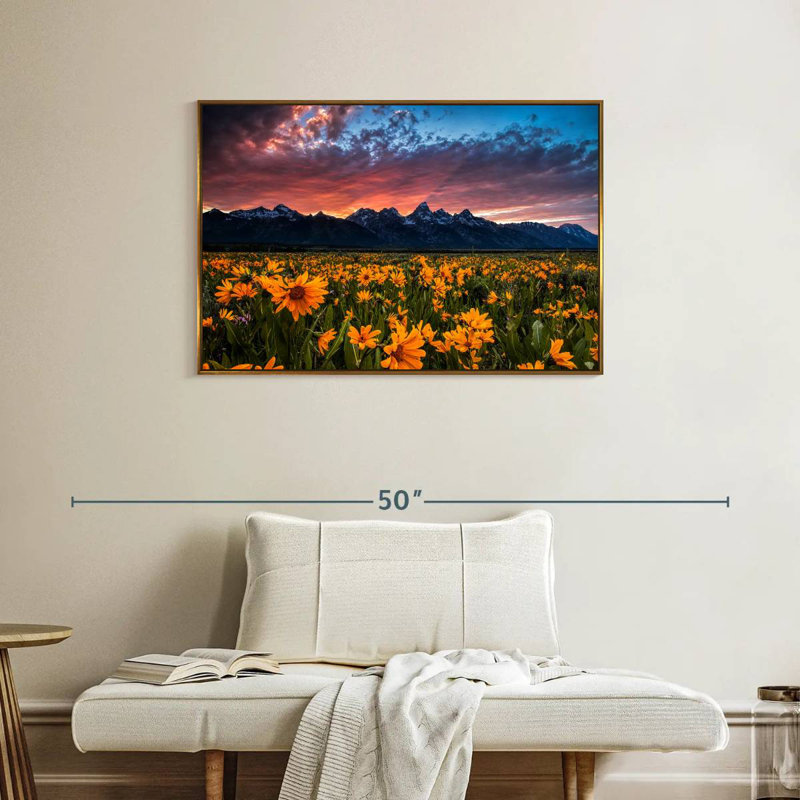 Grand Teton Wildflowers, Cadre flottant doré, 37 po x 25 po