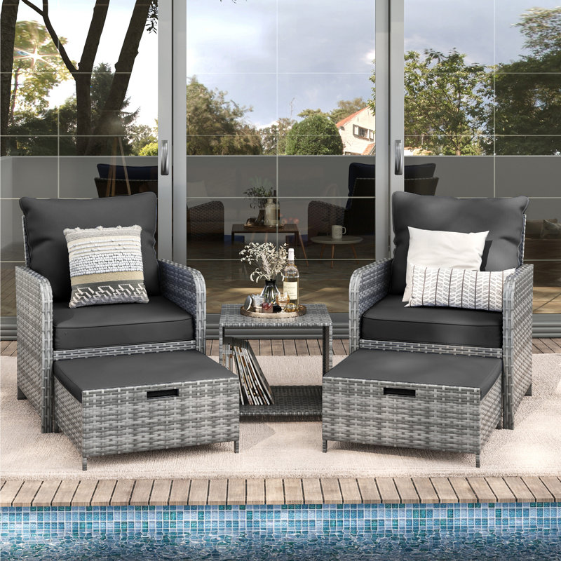 Ensemble de conversation en rotin pour 2 personnes avec repose-pieds Idamarie, Gris, Noir