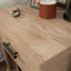 Table de chevet, finition brune