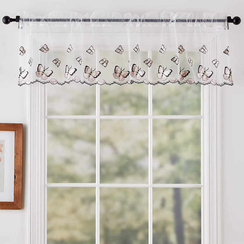 Voshell Abstract Tailored Window Pelmet