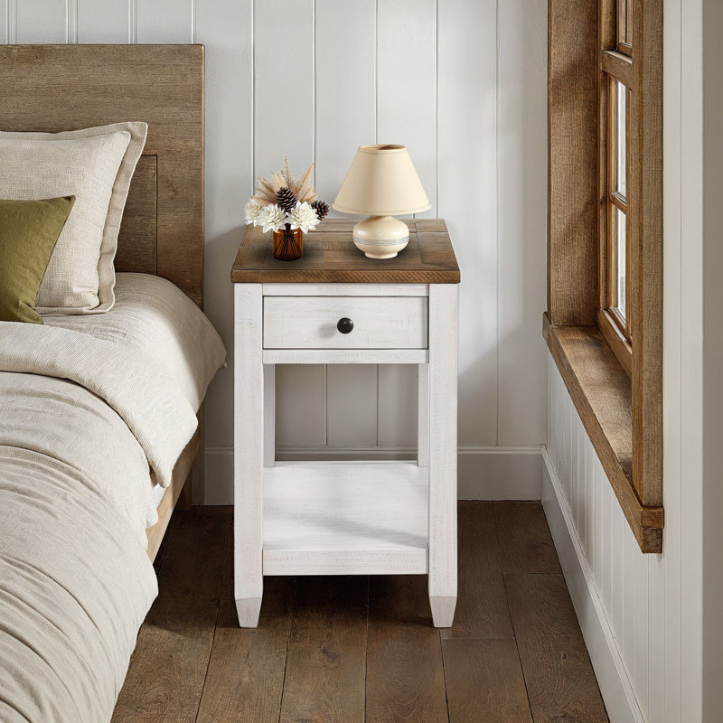 Table de bout en bois massif avec station de charge Sarcoline, Naturel / Blanc