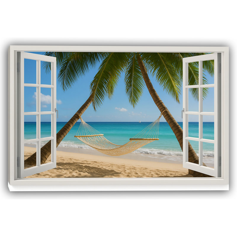 Hamac entre palmiers sur une plage tropicale