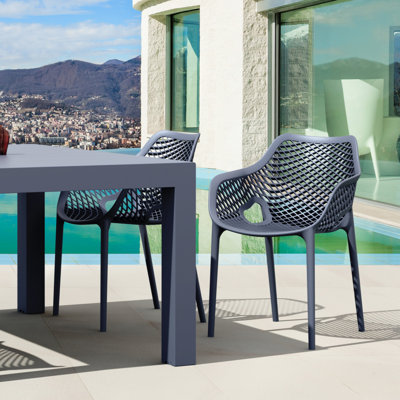 Chaise de salle à manger d'extérieur empilable Farrah