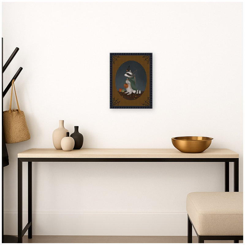 «Halloween Raccoon» par Molly Dillon de The Lil Dills Shop, reproduction d'art sur toile encadrée