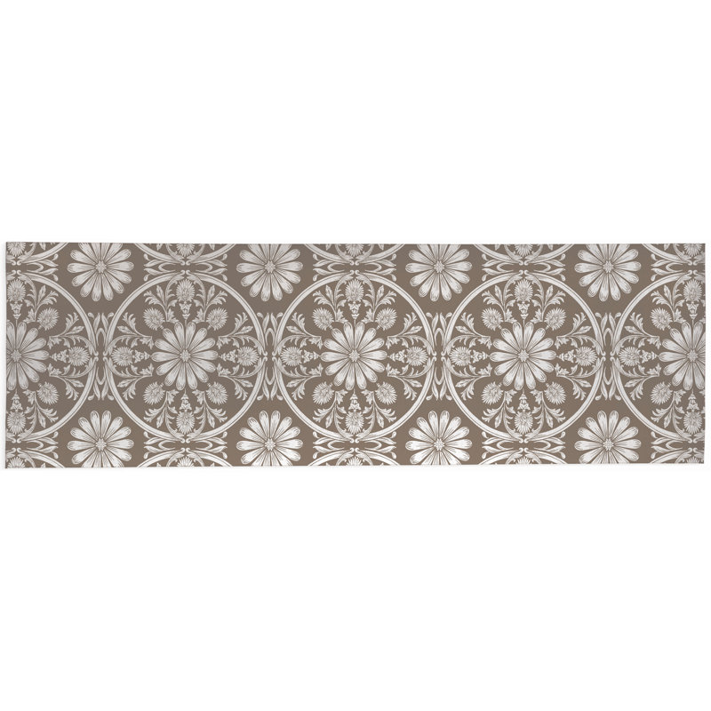 Daisy Tile Outdoor Area Rug, Runner 2'6" x 8'