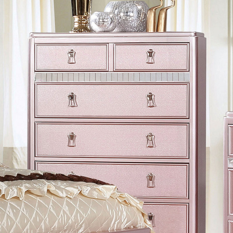 Commode de rangement de style contemporain avec tiroirs pour chambre à coucher