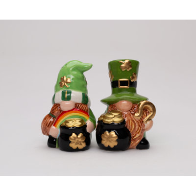 Gnomes de Saint-Patrick avec sel et poivre
