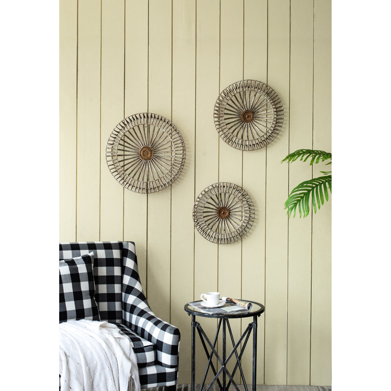 De 3 décorations murales à disque en métal, de forme semblable à un centre floral classique, fer gris brun, trois objets de décoration de 20,5 po x 20,5 po x 3 po et médaillon, en taille
