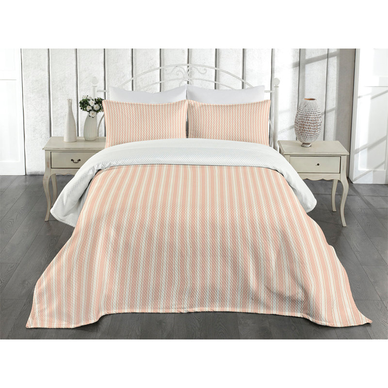 White Quilted Queen Bedspread Set with Pillow Shams