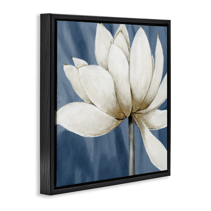 «White Lotus Petals» par Carol Robinson, Cadre flottant noir de jais, H 18 po x l 18 po