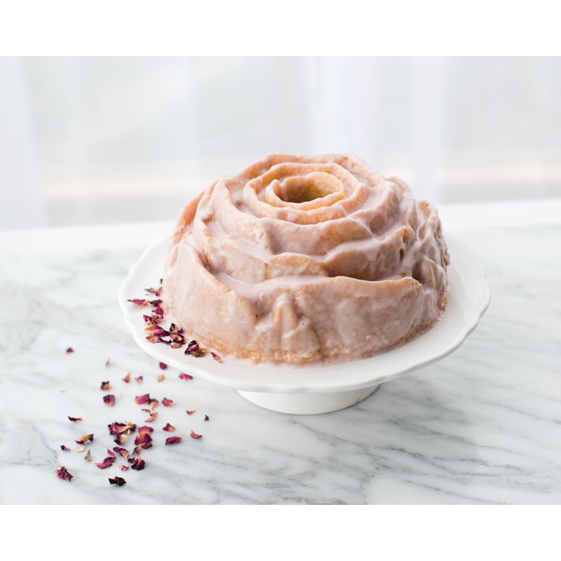 Nordic Ware Non-Stick Round Rose Pan