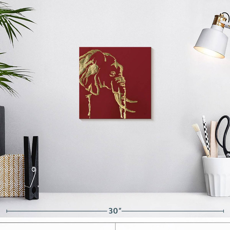 Éléphant doré Brampt sur fond rouge, H 10 po x l 10 po