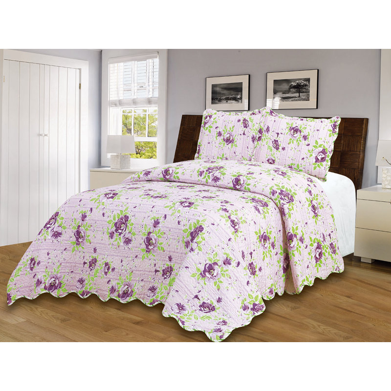 Delilah Polyester Floral Quilt Set, King Quilt + 2 Shams