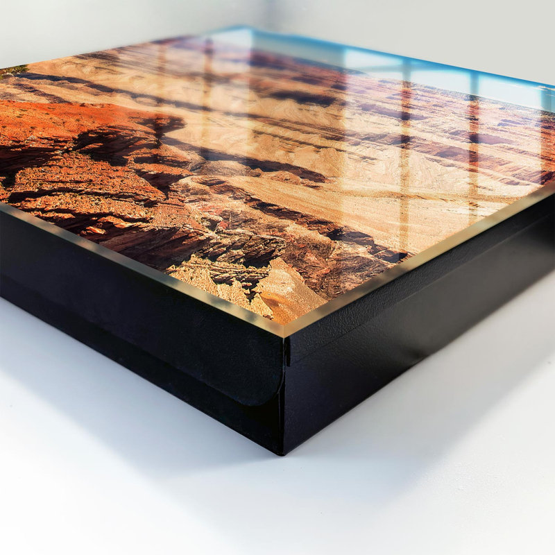 Key box for wall, Opens to the right, 30x30x5, Black, A majestic landscape full of colors, 