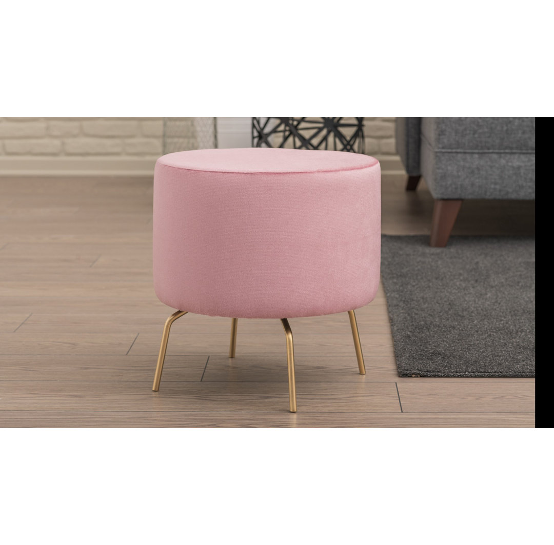 Hocker Adilet