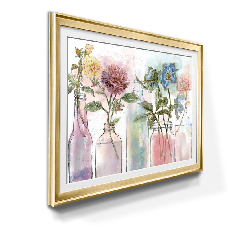 Collection de bouteilles vintage - reproduction d'art sur papier encadrée, Doré, H 30,5 po x l 42,5 po x P 1,5 po