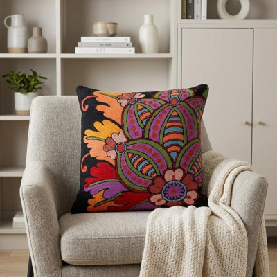 Coussin décoratif 20 "en coton noir et orange avec broderie