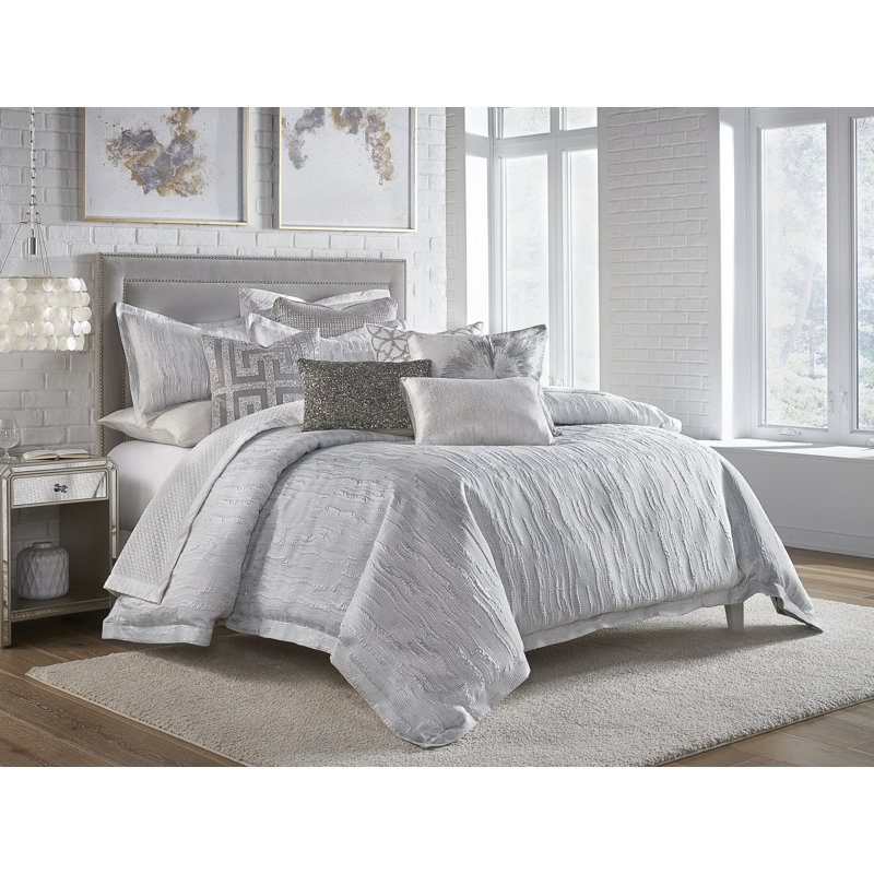 Naja Glam Polyester Percale Striped Duvet Cover, Gray/Silver, Queen Duvet Cover + 2 Standard Shams