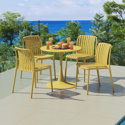 Ensemble repas extérieur pour 4 personnes