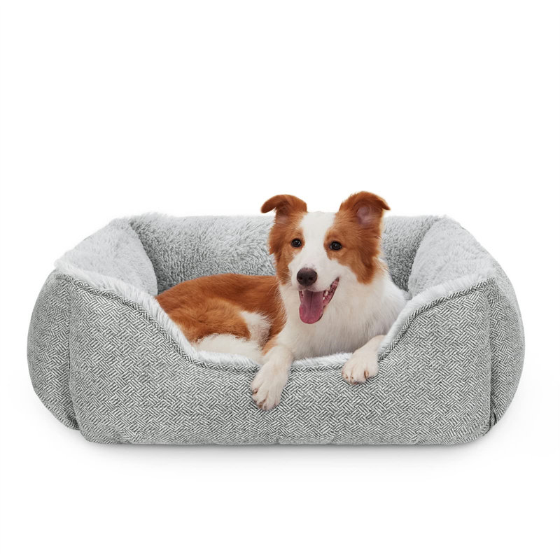 Broadway Pet Bed, 23cm H x 76cm W x 61cm D