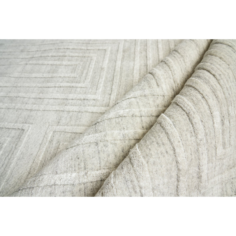 Castelli Geometric Area Rug in Ivory, Rectangle 8' x 10'
