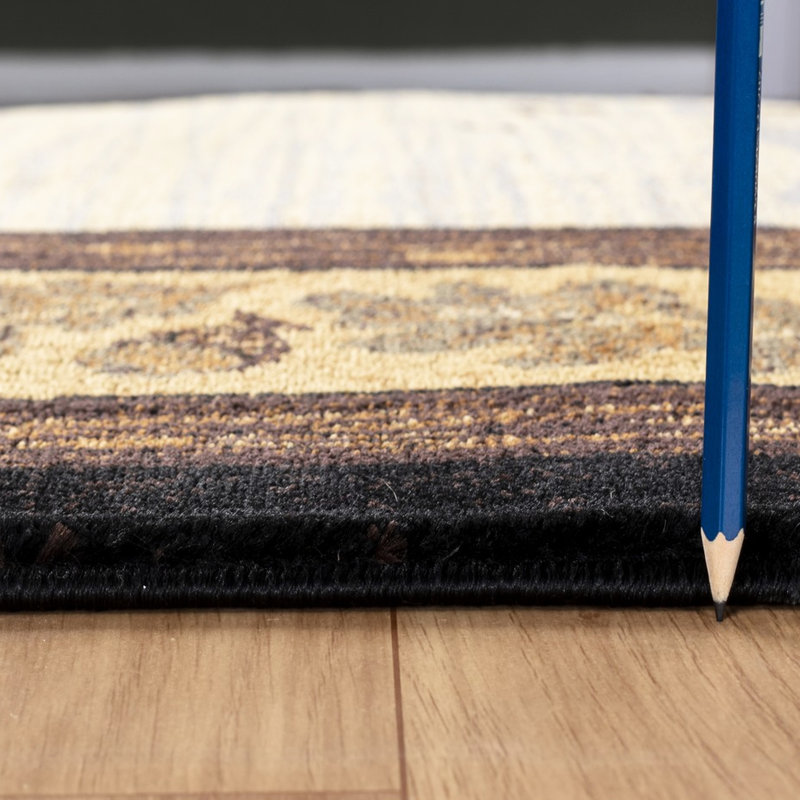 7 pi 10 po Tapis de style chalet X X 3, Rectangle 7'11" x 10'4"