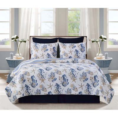 Seahorse Sands Quilt Set