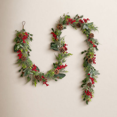 9' Berries and Greenery Garland