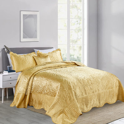 4 Piece Quilted Satin Bedspread Set