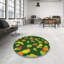 Tapis vert/rouge à motifs-769724420