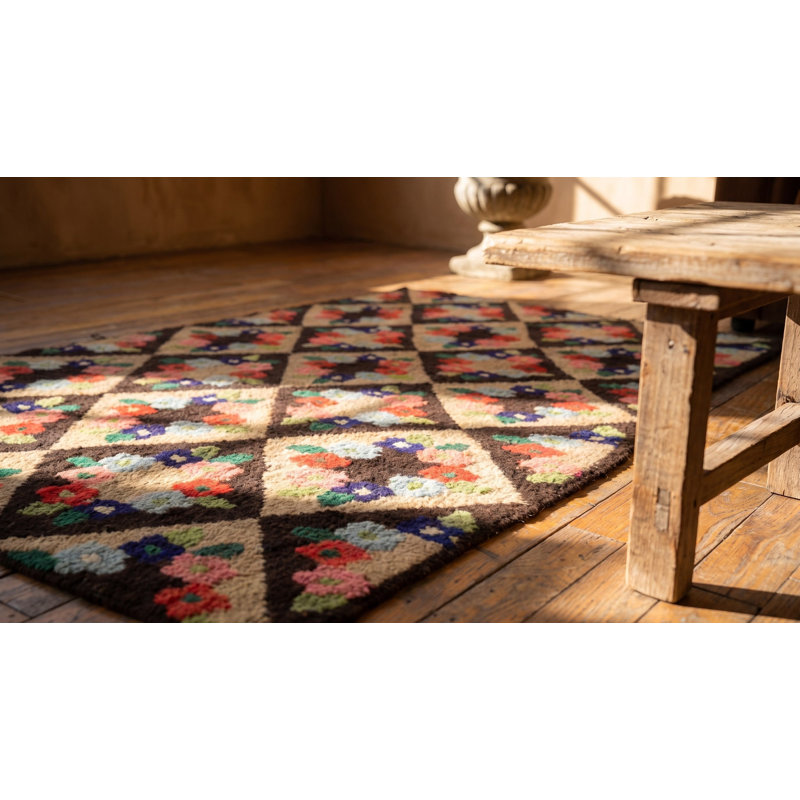 Small Scatter Size American Hooked Multicolor Wool 1930s Antique Rug