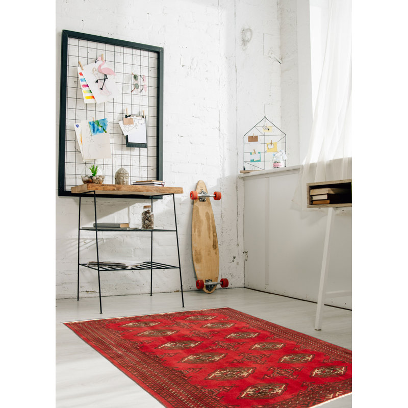 Tapis rouge Baluch 3 pi 3 po x 4 pi 10 po