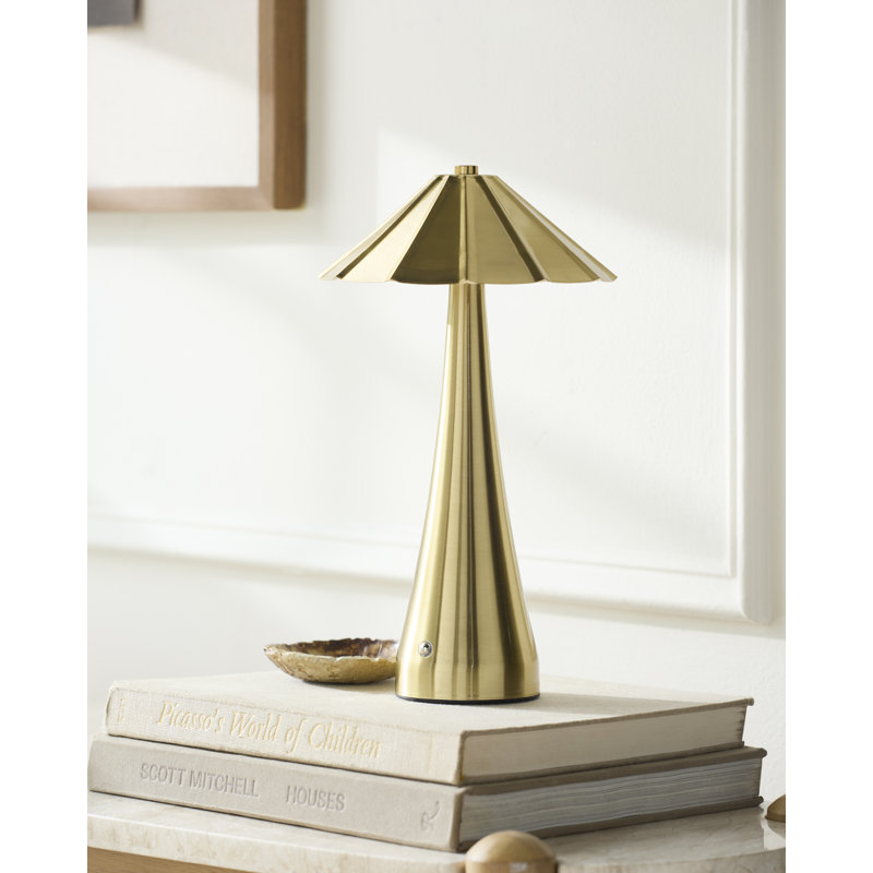 Chafdar Table Lamp, Gold