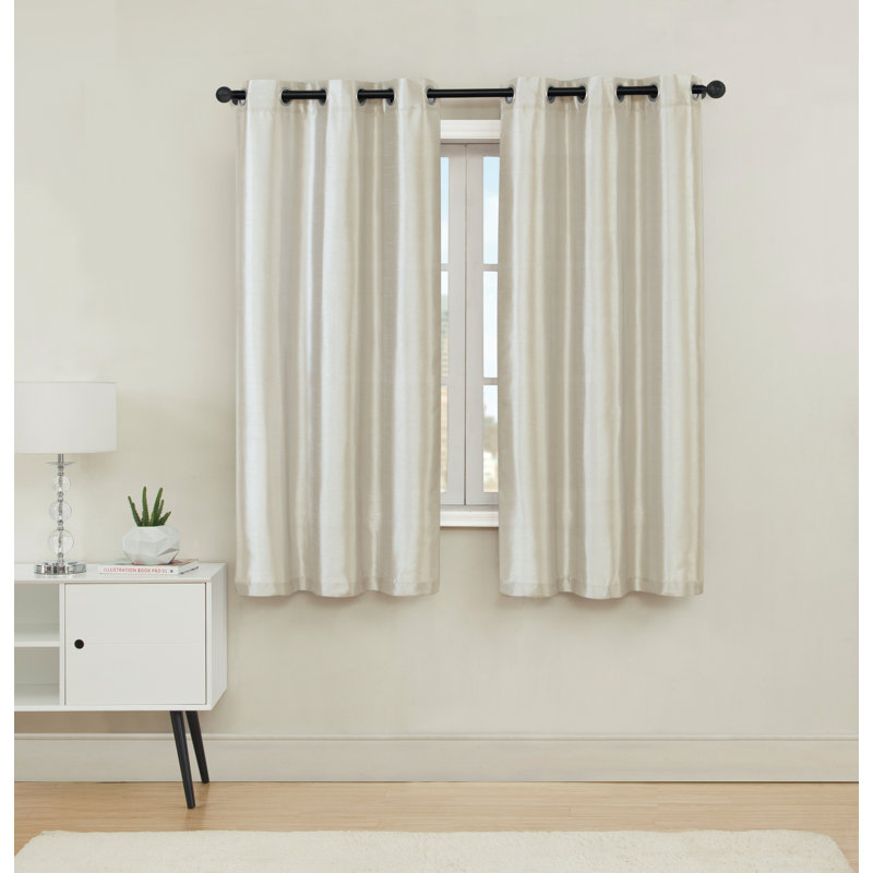 Rideaux semi-transparents à oeillets d’extérieur couleur unie Middleburgh, 38" W x 63" L, Beige