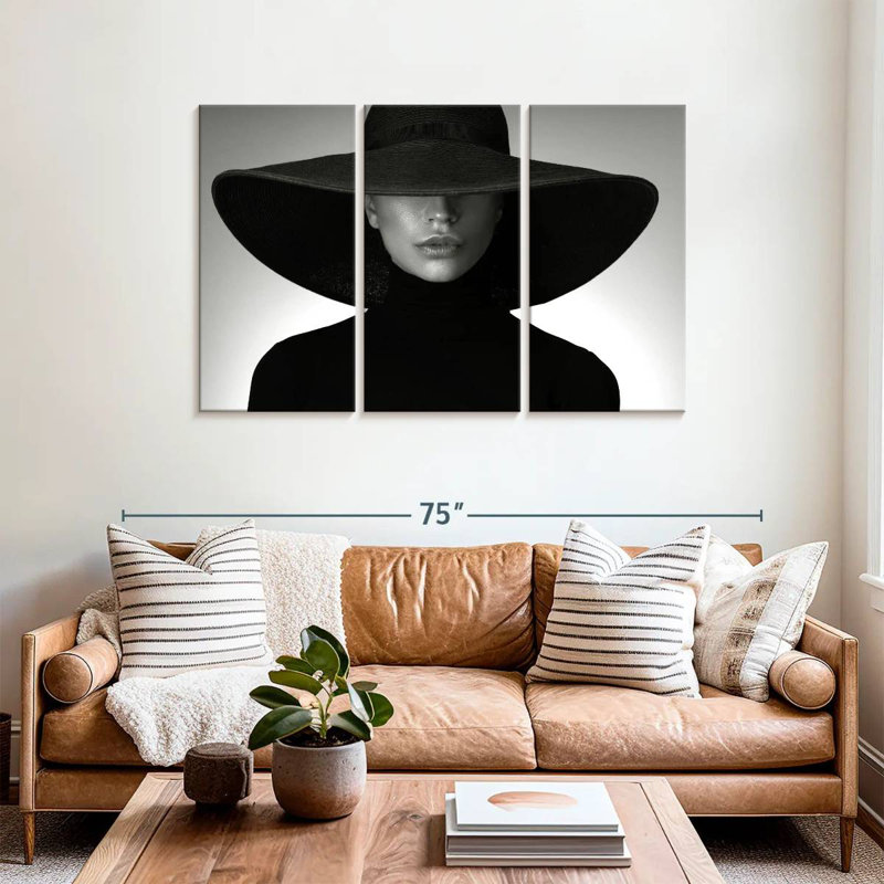 Leisha Noir Belle, 36" H x 57" W