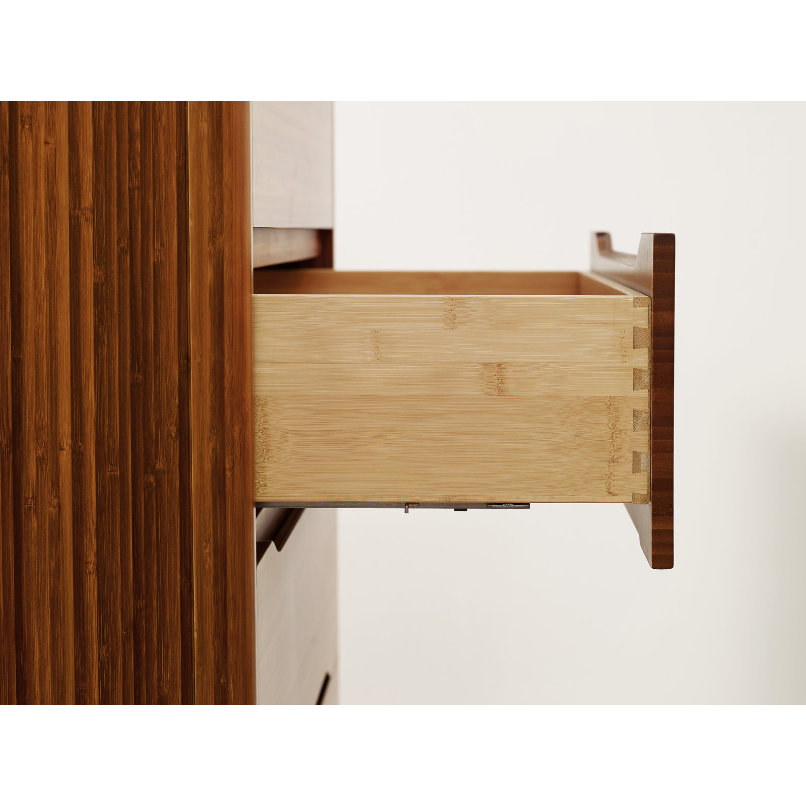 Lacey 5 - Drawer Dresser, Amber
