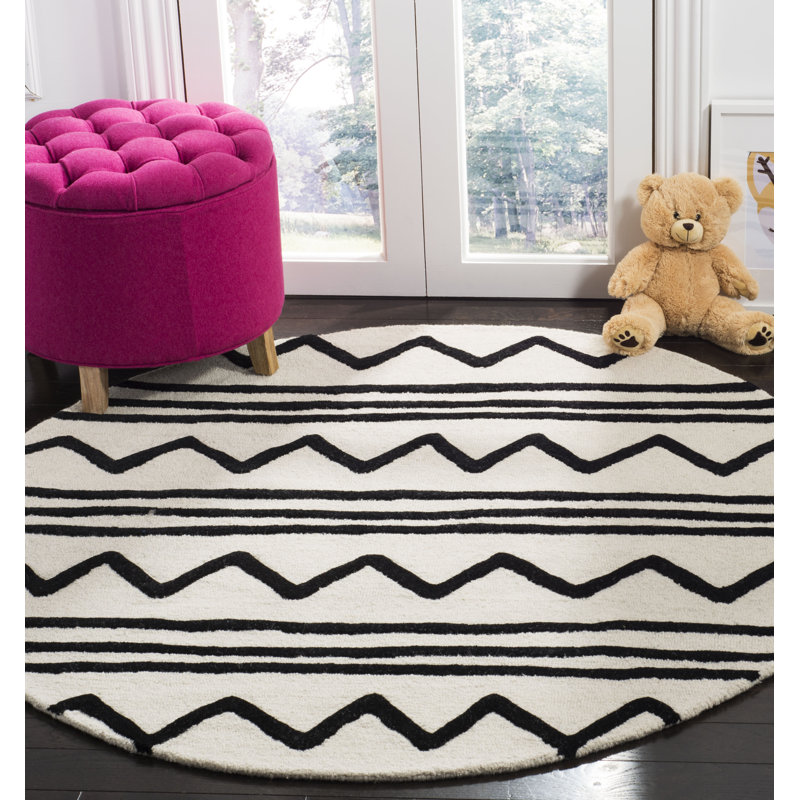 Santario Hand Tufted Wool Rug, Round 5'