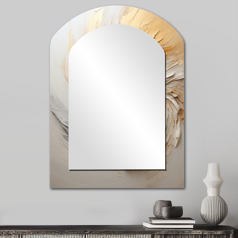 Peinture abstraite spirale dorée et blanche I - Miroir décoratif en arc abstrait sur métal, 34 po x 25 po