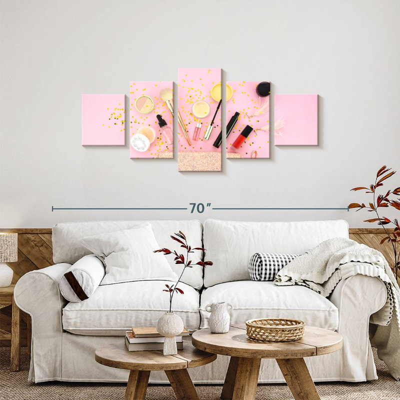 Makeup Kit, 24" H x 55" W