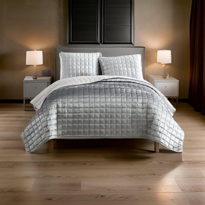  Microfiber 3 Piece Coverlet Set