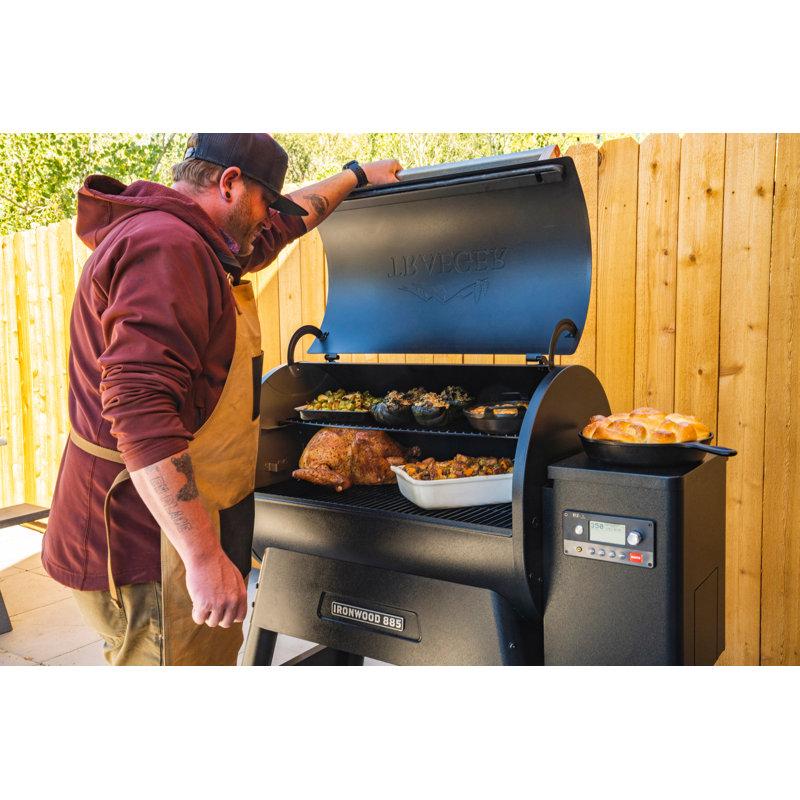 Traeger Ironwood 885 Wood Pellet Grill
