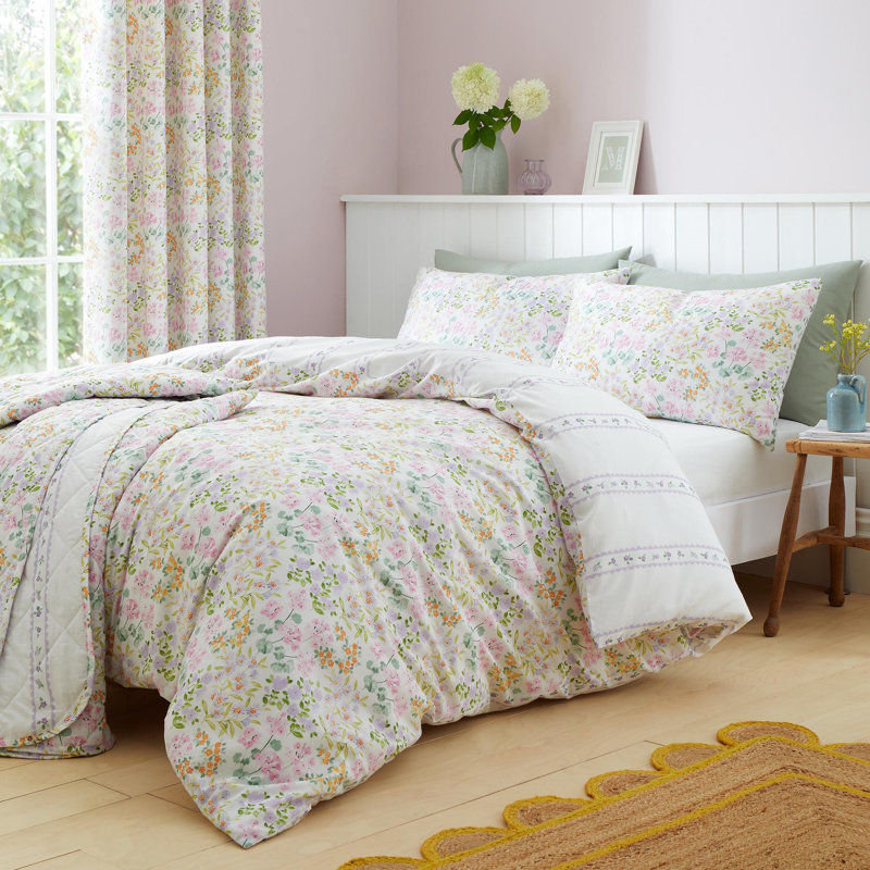 Edith Cotton Blend Bedspread with Pillowcases Included