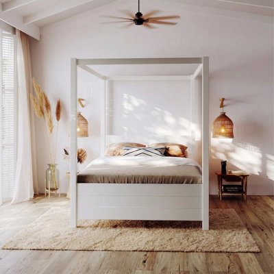 Desern Canopy Bed