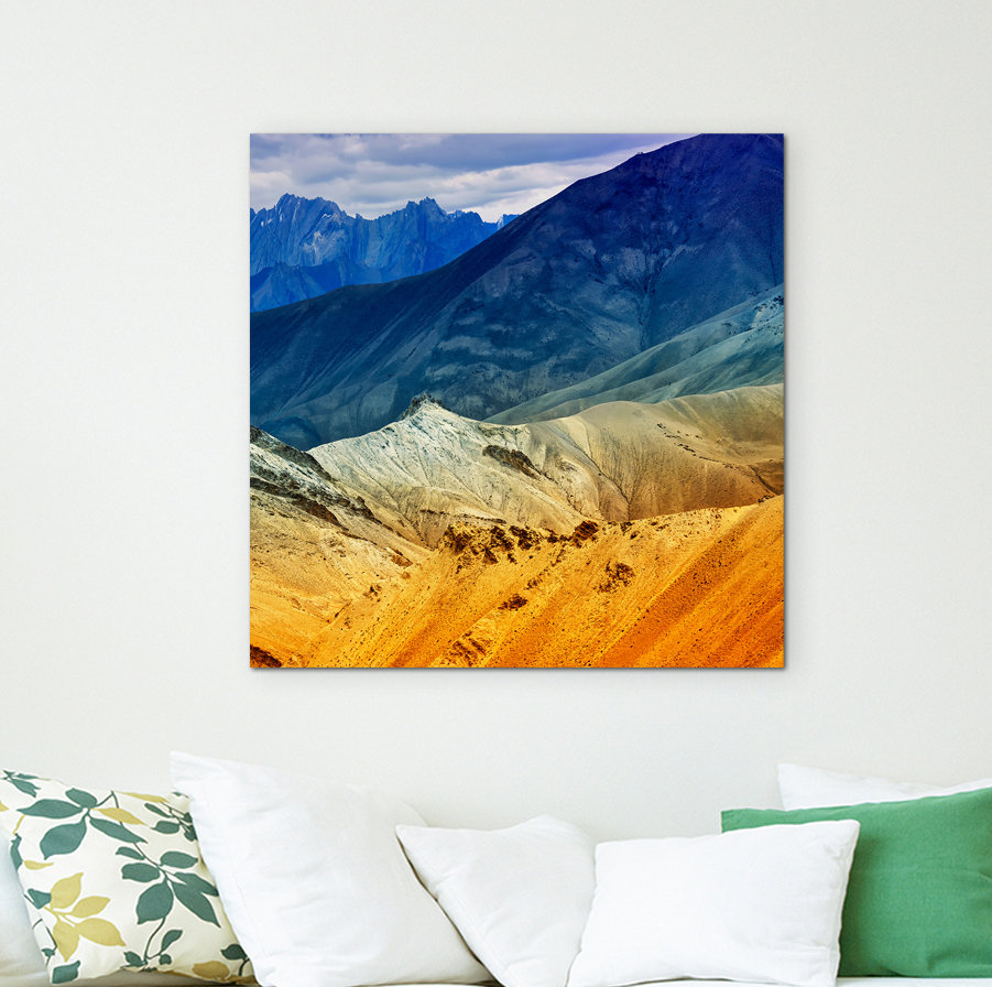 Gerahmtes Leinwandbild Blauorange Berglandschaft, Indien