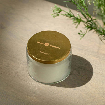 Bougie en verre acajou parfumée avec 3 mèches, parfaite pour une ambiance douillette et élégante