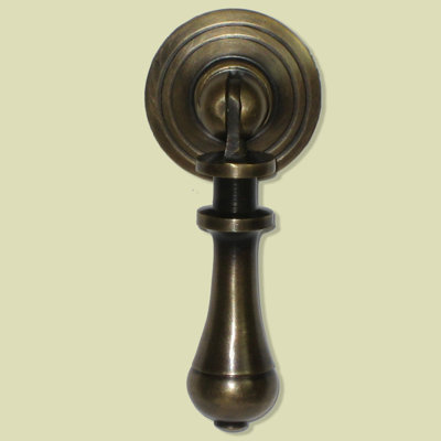 Rosette Pendant Pull
