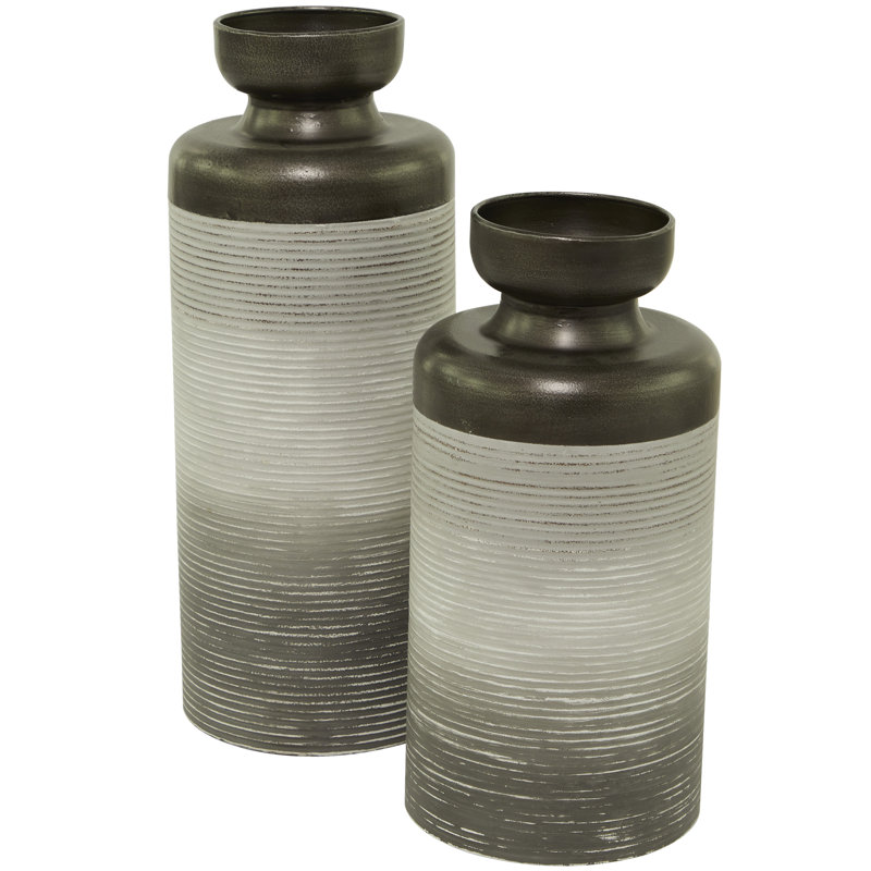 Liliam Metal Table Vase