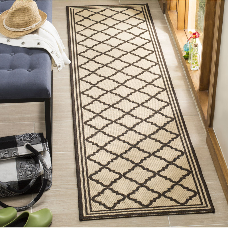 Ferrill 100 Performance Geometric Indoor/Outdoor Area Rug, Runner 2'2" x 8'