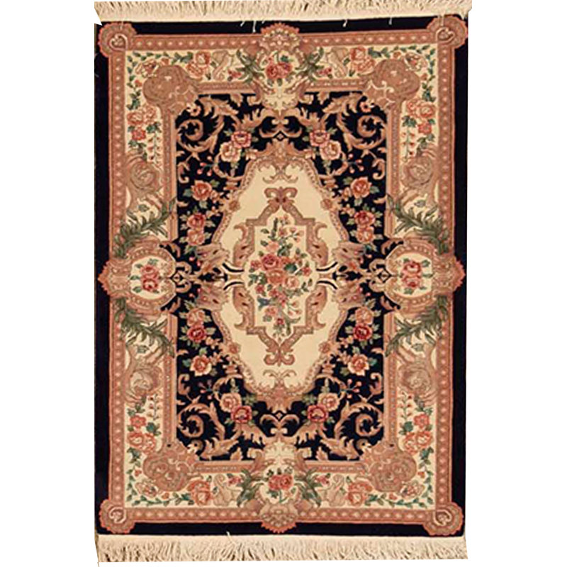 Tapis bleu marine et ivoire de haute qualité noué à la main