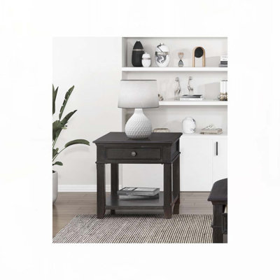 Table basse en bois avec tablette de plancher